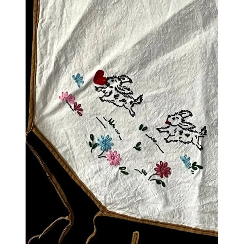 Vintage Dog Embroidered Card Table Cover Tablecloth Bridge Tie Corners Suits